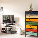 Art City-studios 6 Und 9 Mit 2 Schlafzimmern, Gross, Modern, Citynah, Kostenfreie Parkplaetze, Sued-balkons, Ruhig, Herkulesblick, Voll Ausgestattet Appartamento