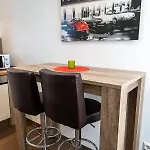 Art City-studios 6 Und 9 Mit 2 Schlafzimmern, Gross, Modern, Citynah, Kostenfreie Parkplaetze, Sued-balkons, Ruhig, Herkulesblick, Voll Ausgestattet Appartamento Kassel