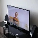 Appartamento Art City-studios 6 Und 9 Mit 2 Schlafzimmern, Gross, Modern, Citynah, Kostenfreie Parkplaetze, Sued-balkons, Ruhig, Herkulesblick, Voll Ausgestattet *