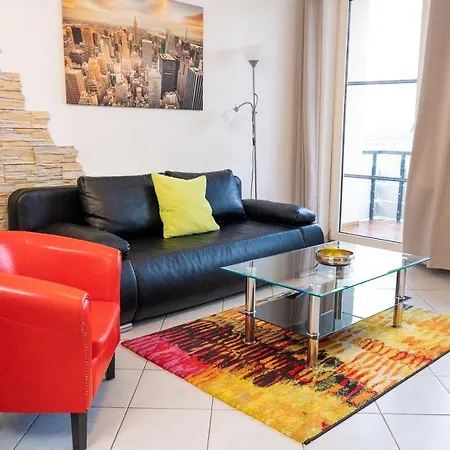 Daire Art City-studios 6 Und 9 Mit 2 Schlafzimmern, Gross, Modern, Citynah, Kostenfreie Parkplaetze, Sued-balkons, Ruhig, Herkulesblick, Voll Ausgestattet