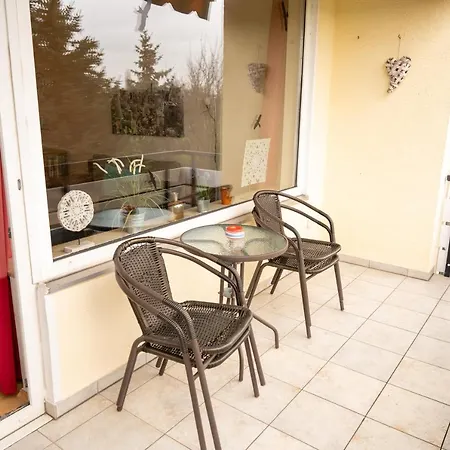 Art City-studios 6 Und 9 Mit 2 Schlafzimmern, Gross, Modern, Citynah, Kostenfreie Parkplaetze, Sued-balkons, Ruhig, Herkulesblick, Voll Ausgestattet *