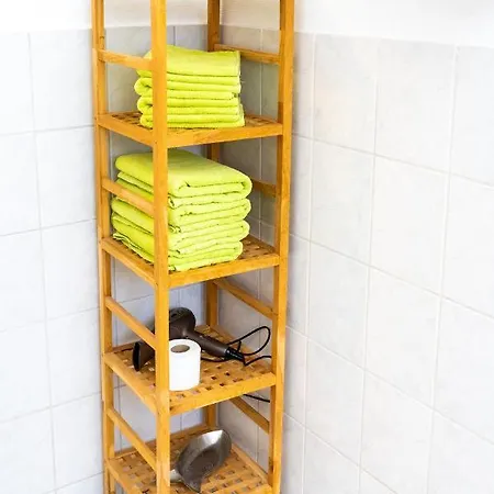 Art City-studios 6 Und 9 Mit 2 Schlafzimmern, Gross, Modern, Citynah, Kostenfreie Parkplaetze, Sued-balkons, Ruhig, Herkulesblick, Voll Ausgestattet