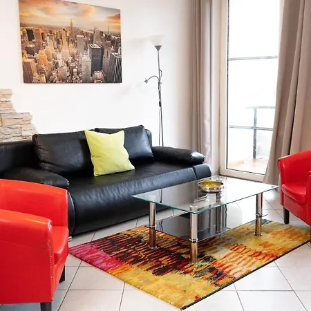 Art City-studios 6 Und 9 Mit 2 Schlafzimmern, Gross, Modern, Citynah, Kostenfreie Parkplaetze, Sued-balkons, Ruhig, Herkulesblick, Voll Ausgestattet