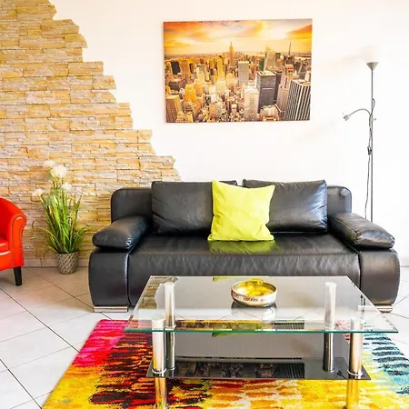 Daire Art City-studios 6 Und 9 Mit 2 Schlafzimmern, Gross, Modern, Citynah, Kostenfreie Parkplaetze, Sued-balkons, Ruhig, Herkulesblick, Voll Ausgestattet