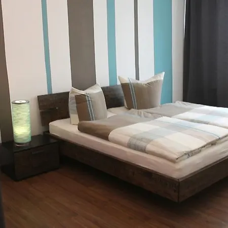 Art City-studios 6 Und 9 Mit 2 Schlafzimmern, Gross, Modern, Citynah, Kostenfreie Parkplaetze, Sued-balkons, Ruhig, Herkulesblick, Voll Ausgestattet