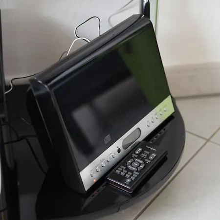 Art City-studios 6 Und 9 Mit 2 Schlafzimmern, Gross, Modern, Citynah, Kostenfreie Parkplaetze, Sued-balkons, Ruhig, Herkulesblick, Voll Ausgestattet Kassel