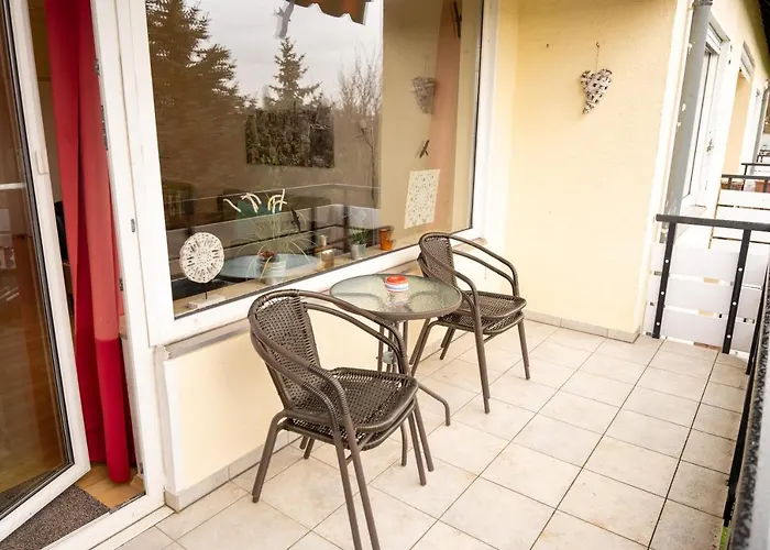 Art City-studios 6 Und 9 Mit 2 Schlafzimmern, Gross, Modern, Citynah, Kostenfreie Parkplaetze, Sued-balkons, Ruhig, Herkulesblick, Voll Ausgestattet *