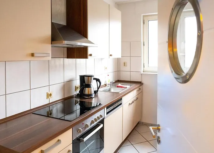 דירה Art City-studios 6 Und 9 Mit 2 Schlafzimmern, Gross, Modern, Citynah, Kostenfreie Parkplaetze, Sued-balkons, Ruhig, Herkulesblick, Voll Ausgestattet