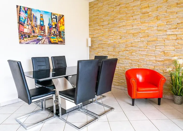 דירה Art City-studios 6 Und 9 Mit 2 Schlafzimmern, Gross, Modern, Citynah, Kostenfreie Parkplaetze, Sued-balkons, Ruhig, Herkulesblick, Voll Ausgestattet קאסל