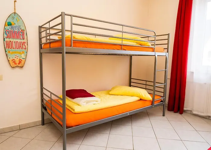 Art City-studios 6 Und 9 Mit 2 Schlafzimmern, Gross, Modern, Citynah, Kostenfreie Parkplaetze, Sued-balkons, Ruhig, Herkulesblick, Voll Ausgestattet דירה קאסל