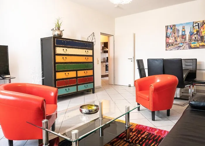 דירה Art City-studios 6 Und 9 Mit 2 Schlafzimmern, Gross, Modern, Citynah, Kostenfreie Parkplaetze, Sued-balkons, Ruhig, Herkulesblick, Voll Ausgestattet