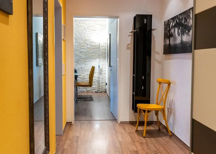 Art City-studios 6 Und 9 Mit 2 Schlafzimmern, Gross, Modern, Citynah, Kostenfreie Parkplaetze, Sued-balkons, Ruhig, Herkulesblick, Voll Ausgestattet דירה *