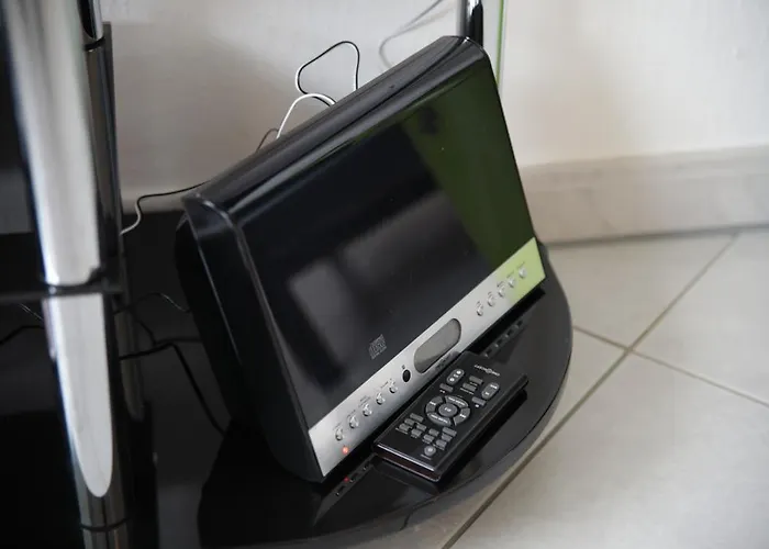 Art City-studios 6 Und 9 Mit 2 Schlafzimmern, Gross, Modern, Citynah, Kostenfreie Parkplaetze, Sued-balkons, Ruhig, Herkulesblick, Voll Ausgestattet קאסל